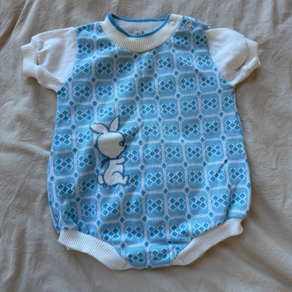 Vintage blue and white Heathtex baby boy romper with a bunny rabbit appliqué 6mo